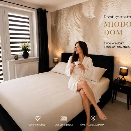 Prestige Apartament Miodowy Dom-2